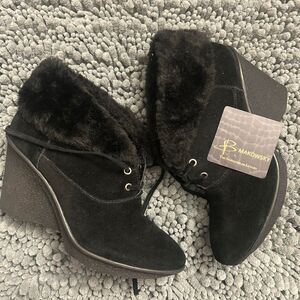 Luxury Makowski Women's Black Boots